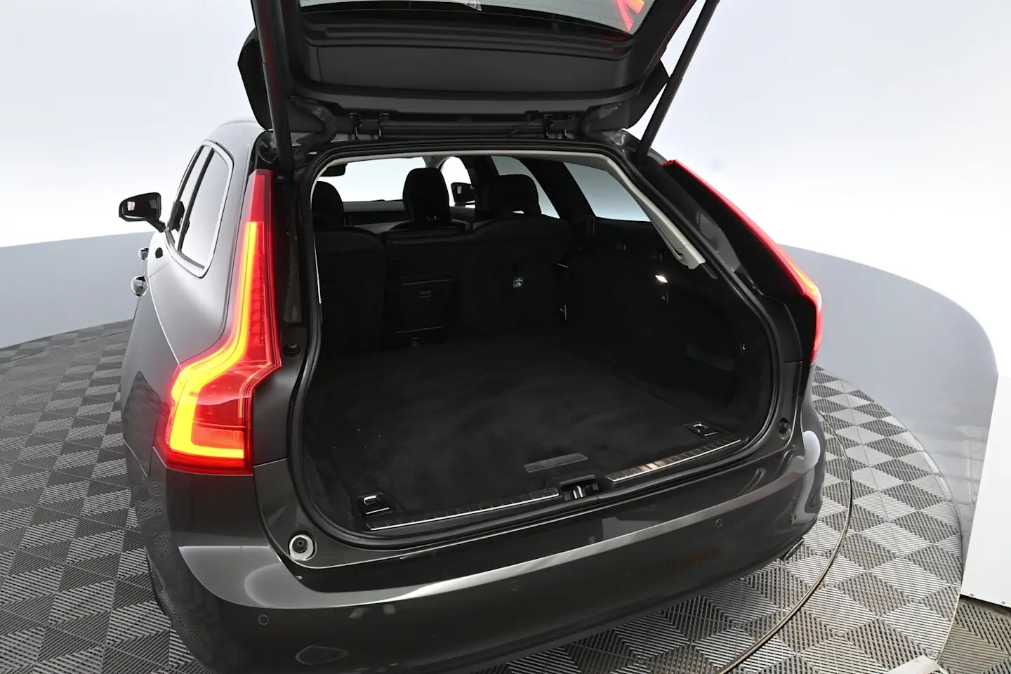 Car Image - 3hmimxKY6rAXUD8WeVsT3