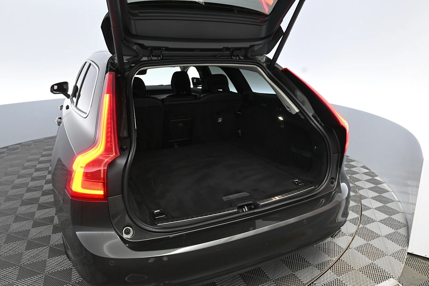 Car Image - 3hmimxKY6rAXUD8WeVsT3