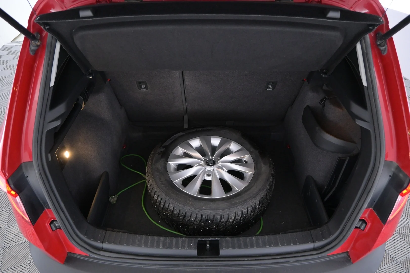 Car Image - 2qalZVL2Mkn3Q2xyREPto1