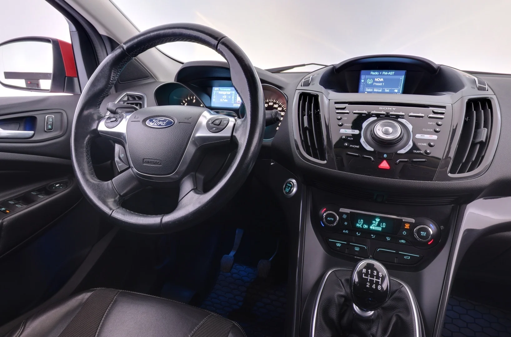 Car Image - 4M9CwUYZBEYrgNSxNn6oRM