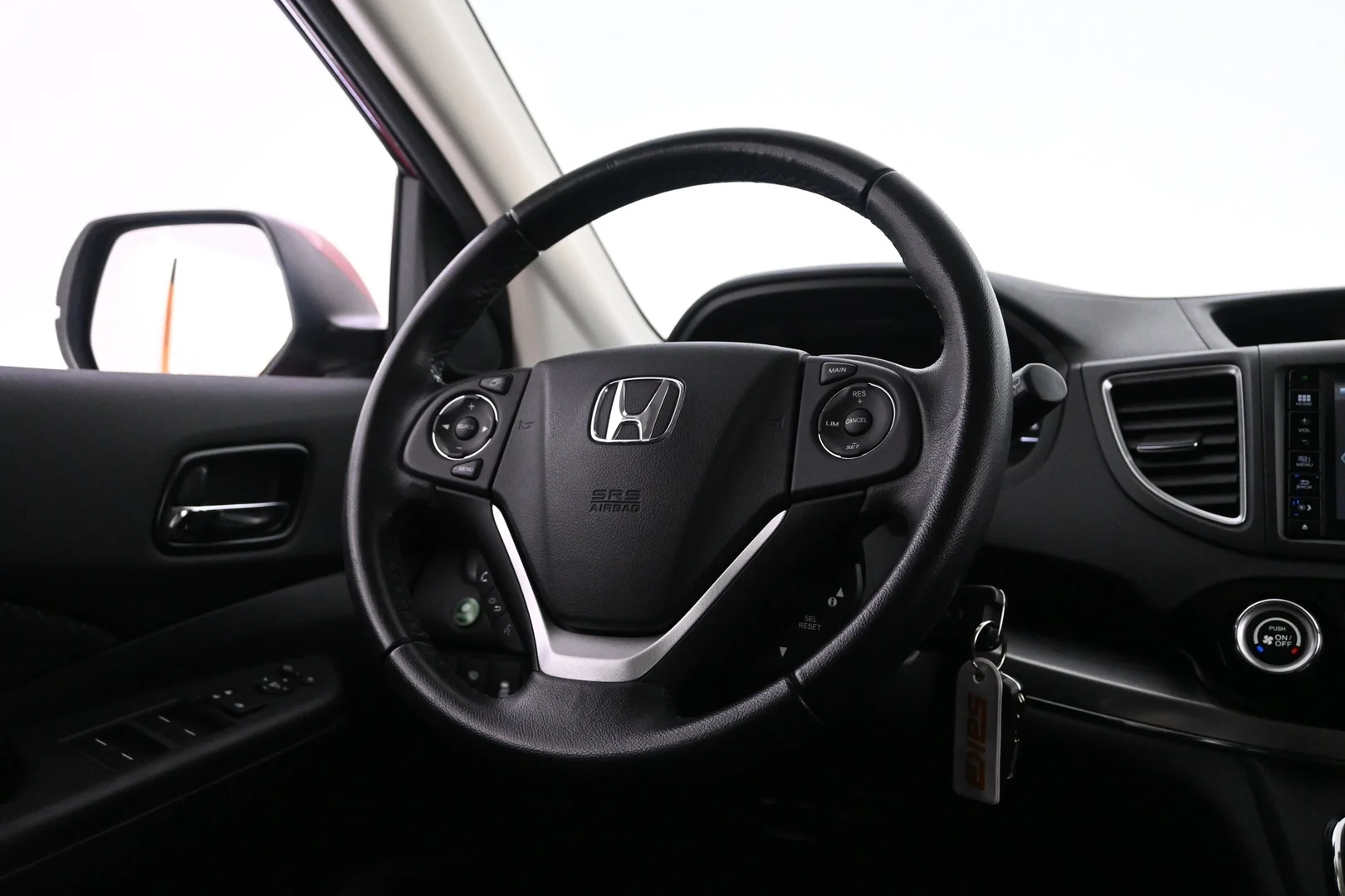 Car Image - 2nfzwVGn61dK8LZUc4zapq