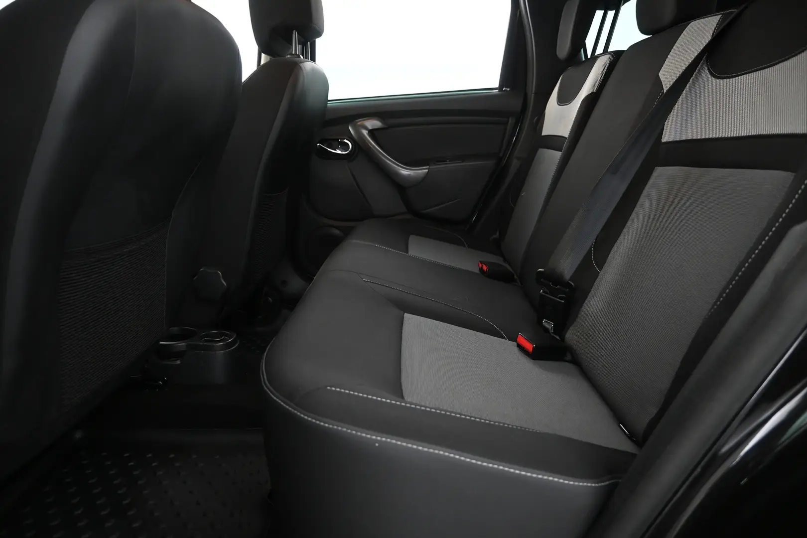 Car Image - 28fVmvLpeUGQb6AvjP0JUf