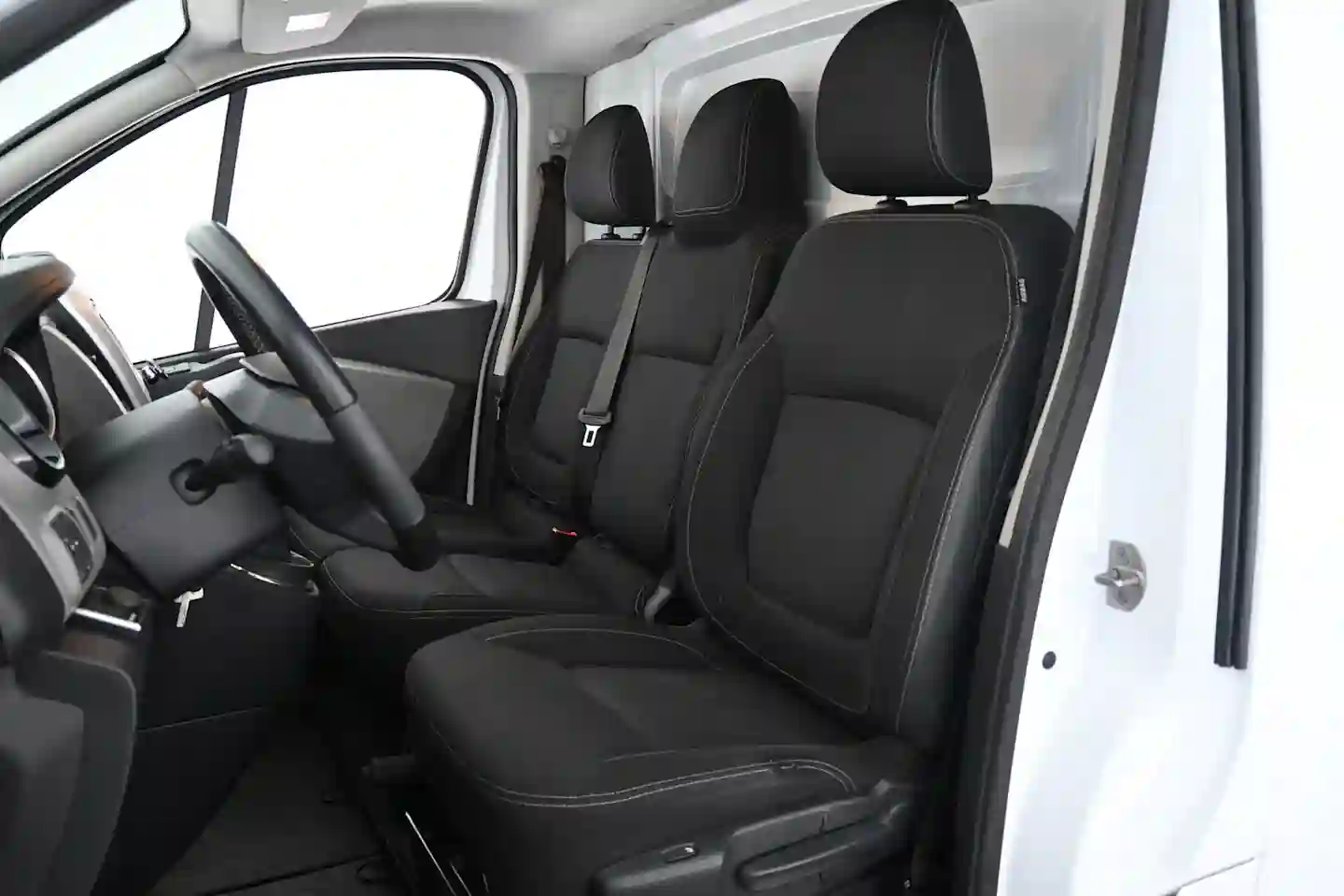 Car Image - 7yhX7HdyG0f0qEbLtIqBFL