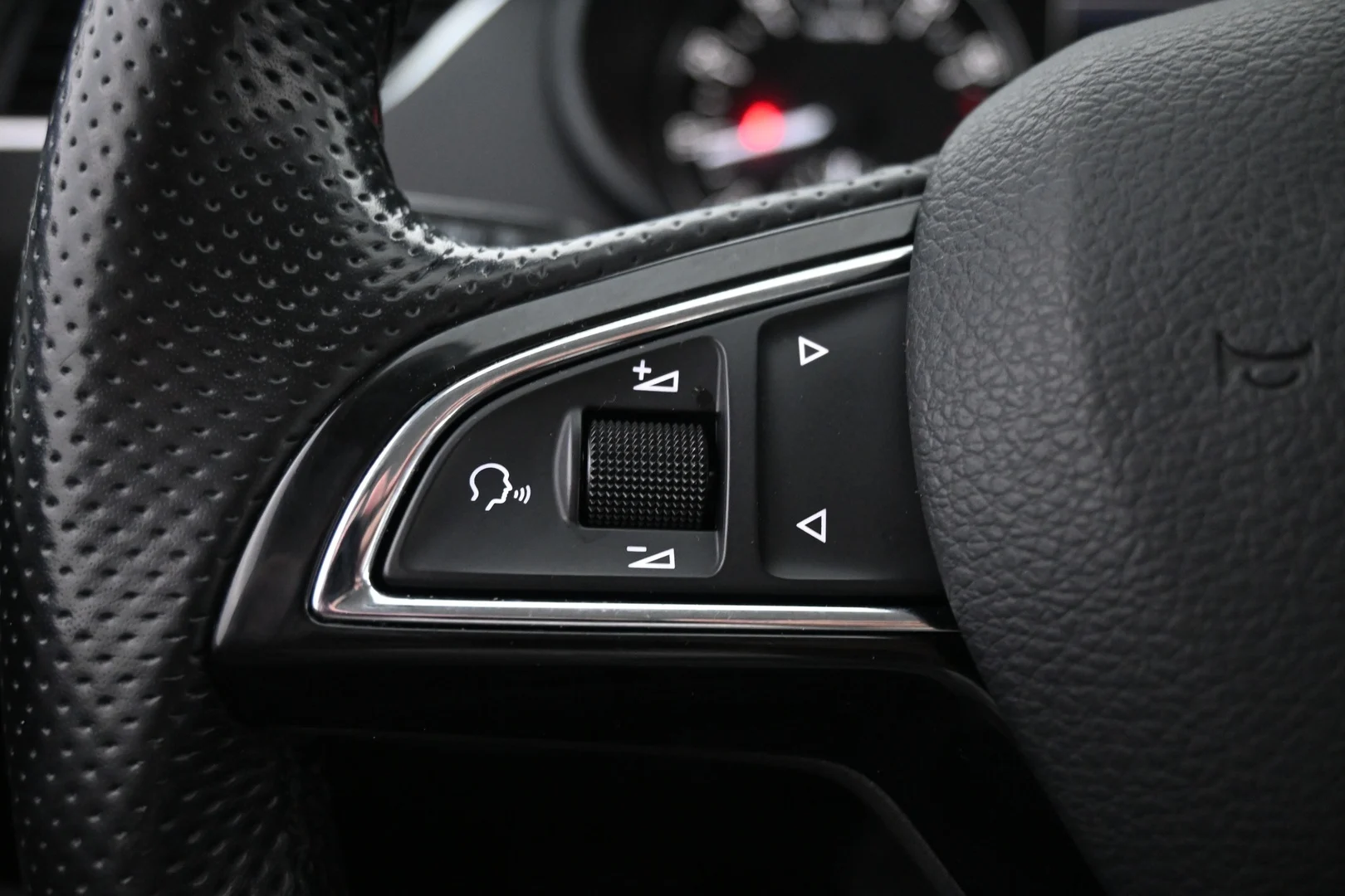 Car Image - 2WzfgOe8NMxHqBpuiVfv8R
