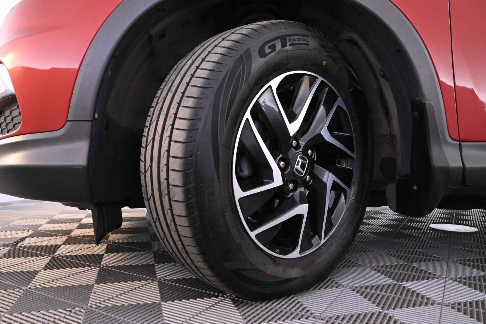 Car Image - 2nfzwVGn61dK8LZUc4zapq
