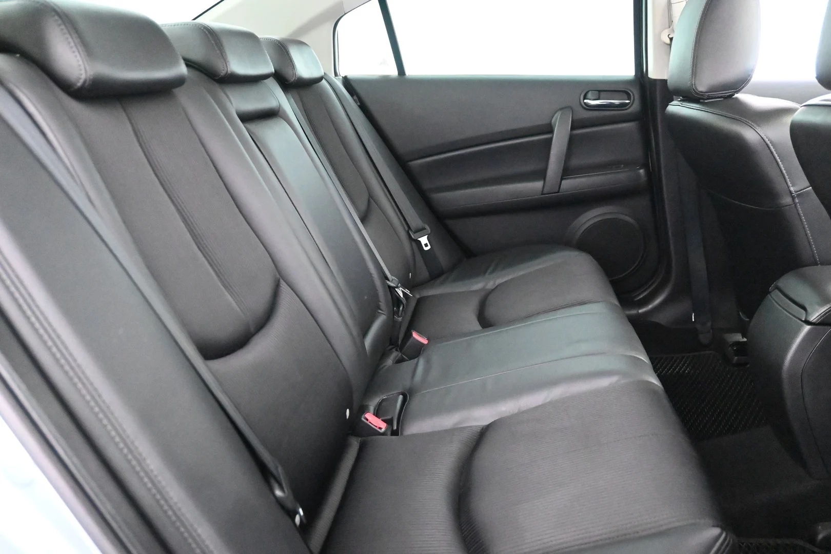 Car Image - 3D1HtpktqhJsjWaR3q4NGN