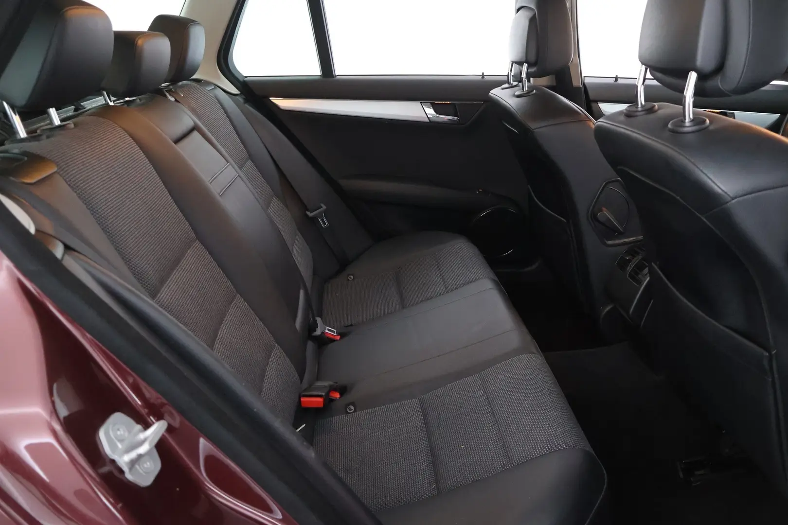 Car Image - 2NsojyfKSTP8H4wWNxiNEP