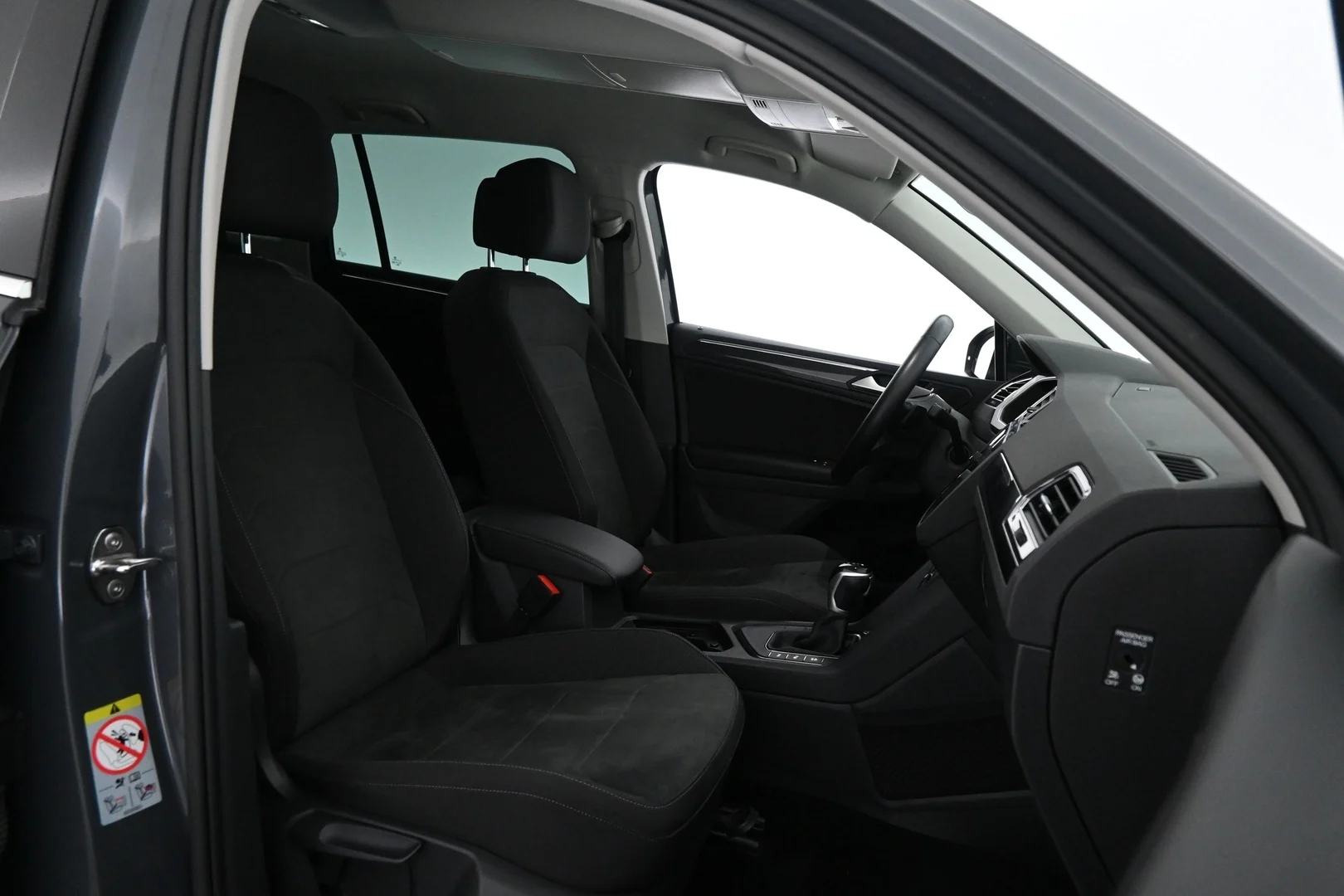 Car Image - 2try3JmzgPP0jeGQWpD7xT
