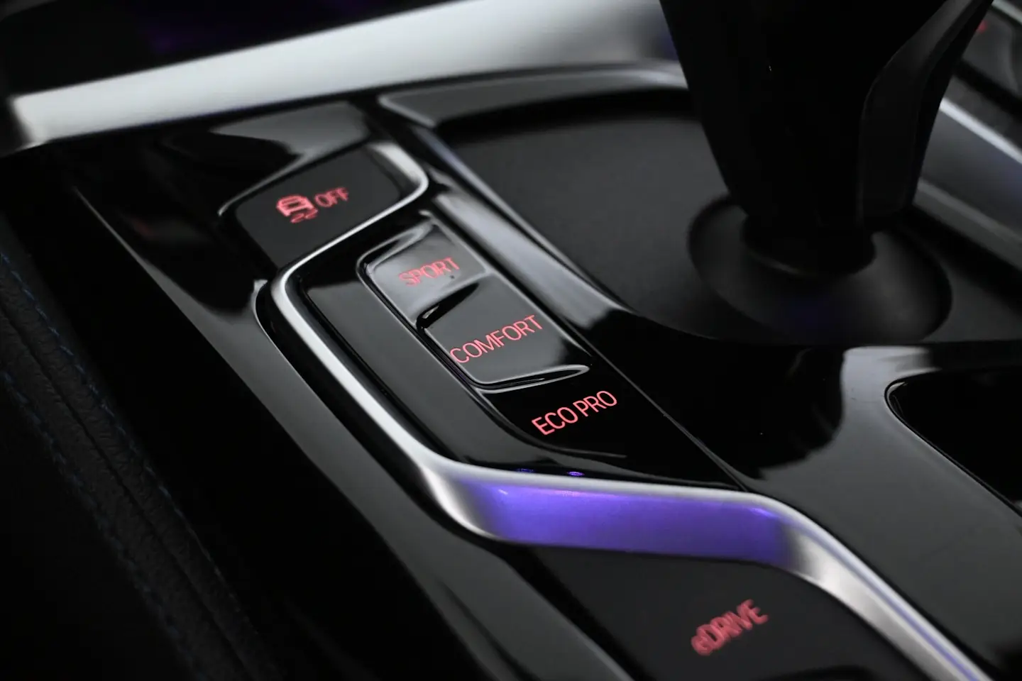 Car Image - 6fJmAJqmklSjMDqw4dto6f
