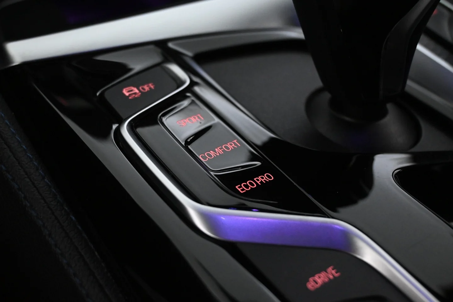 Car Image - 6fJmAJqmklSjMDqw4dto6f