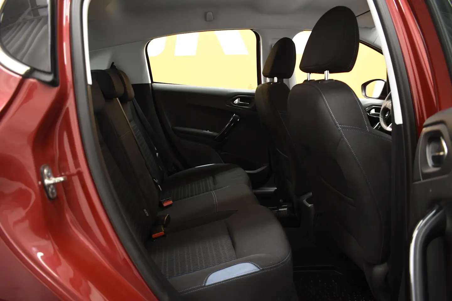 Car Image - g55aktk3Hi26u2NRwwEmV