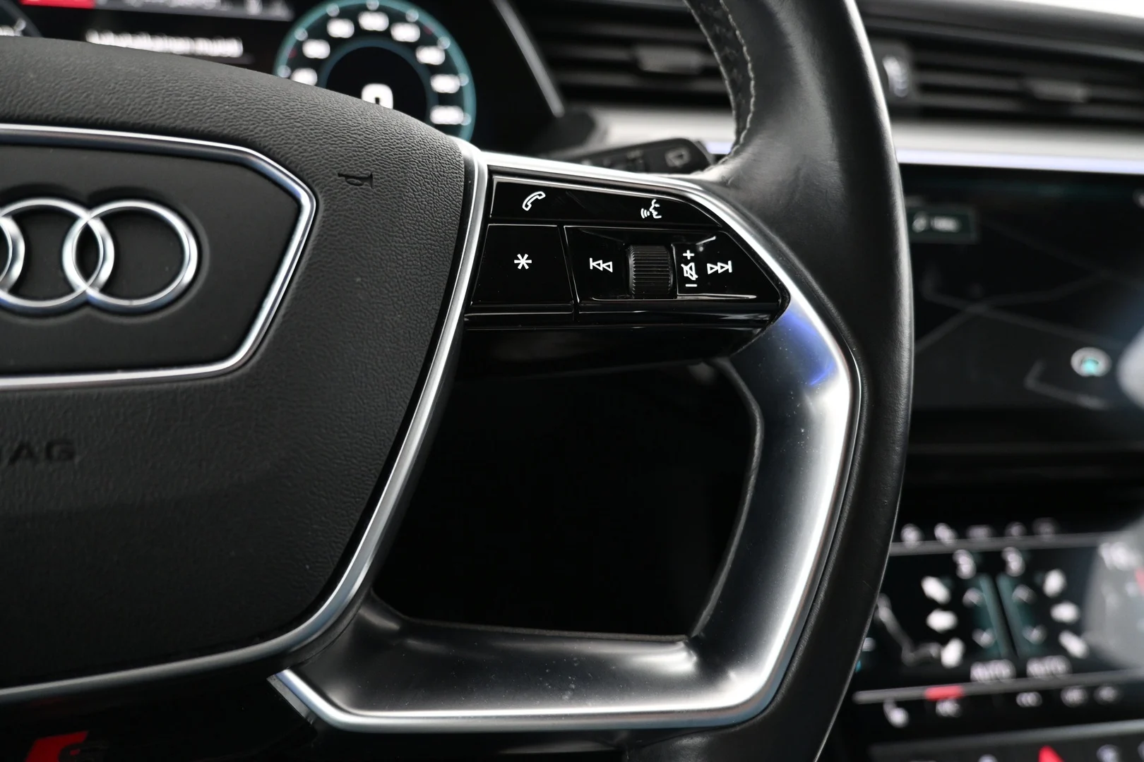 Car Image - 4mwM6ar2ewL1793njVjePl