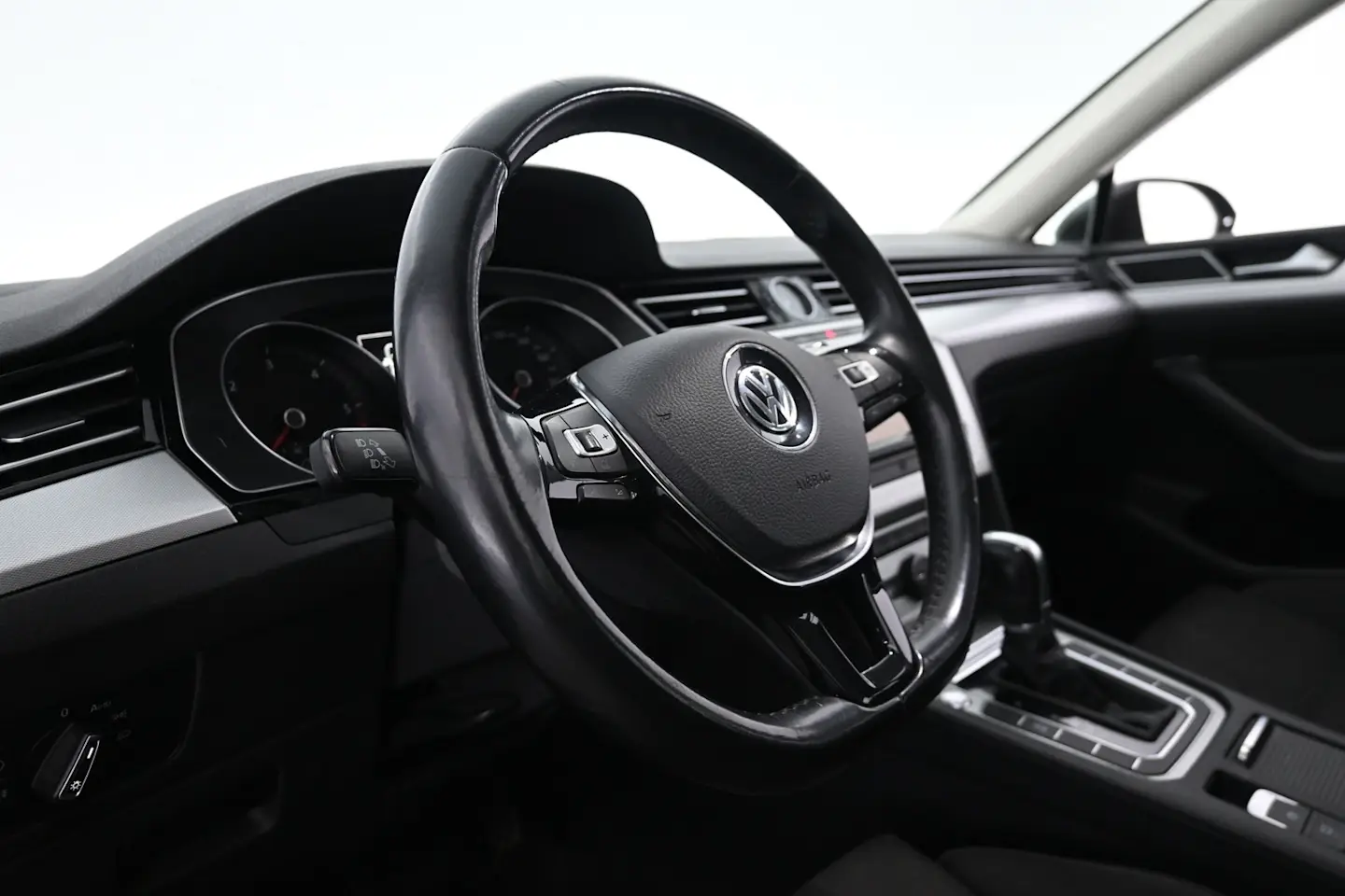 Car Image - 5Lk8D5xxhj55Hk9PhJi8Sb