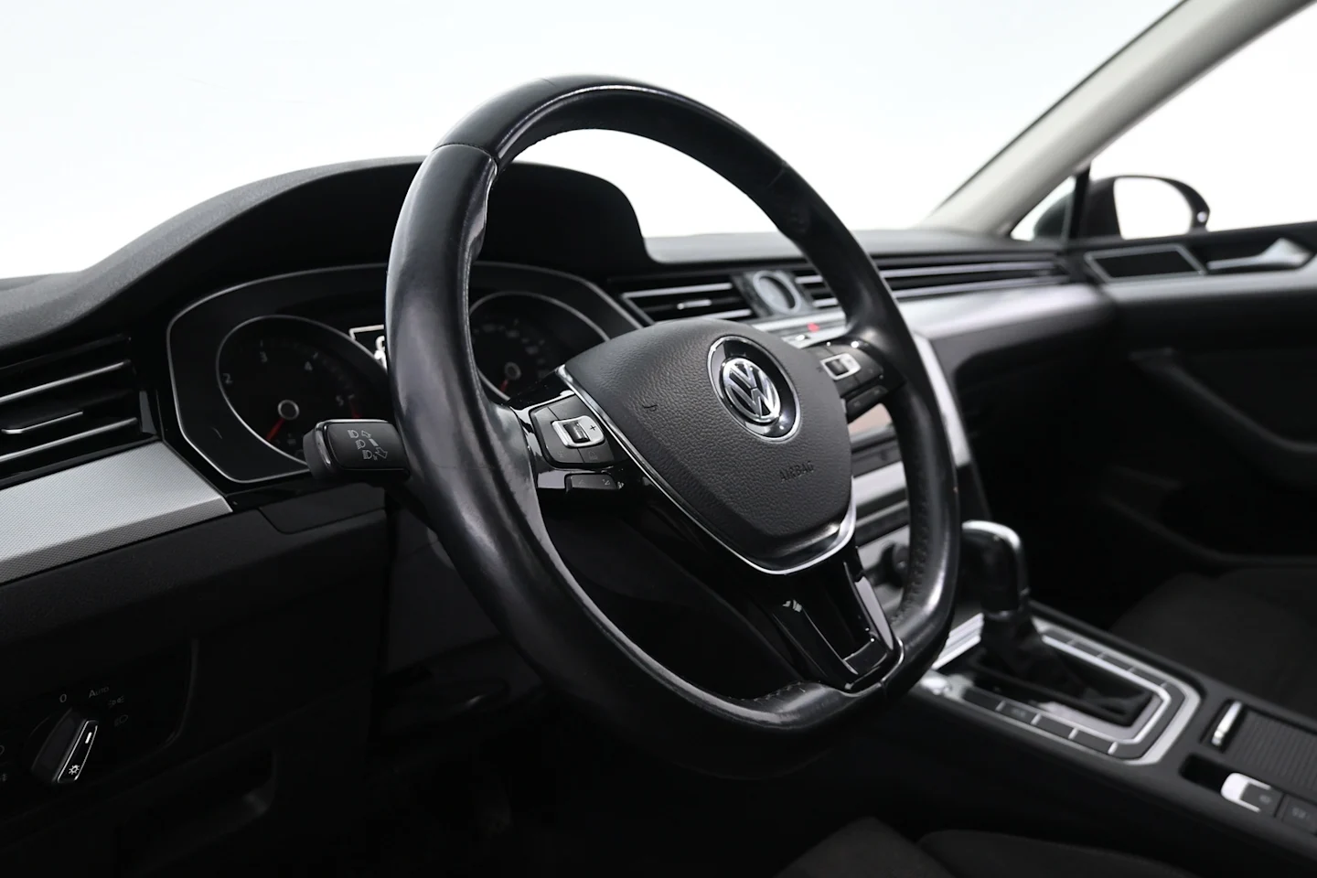 Car Image - 5Lk8D5xxhj55Hk9PhJi8Sb