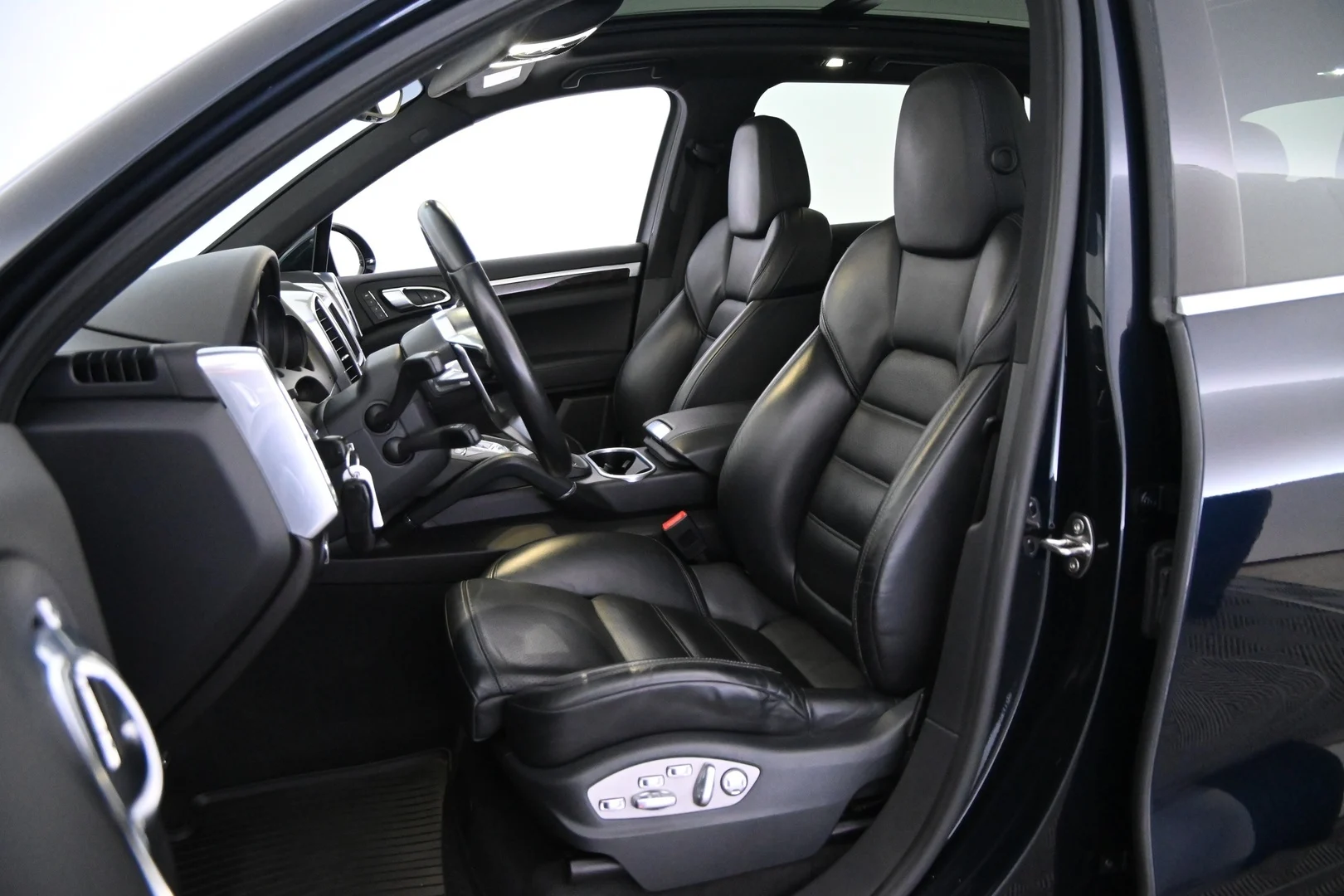 Car Image - 5N8V819luaK3PSTdtEAesm