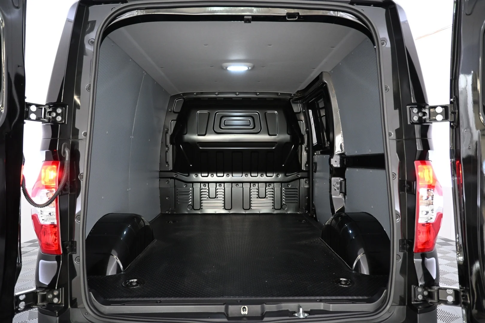 Car Image - 4knx9xL2Inj14nuoSrTlm0