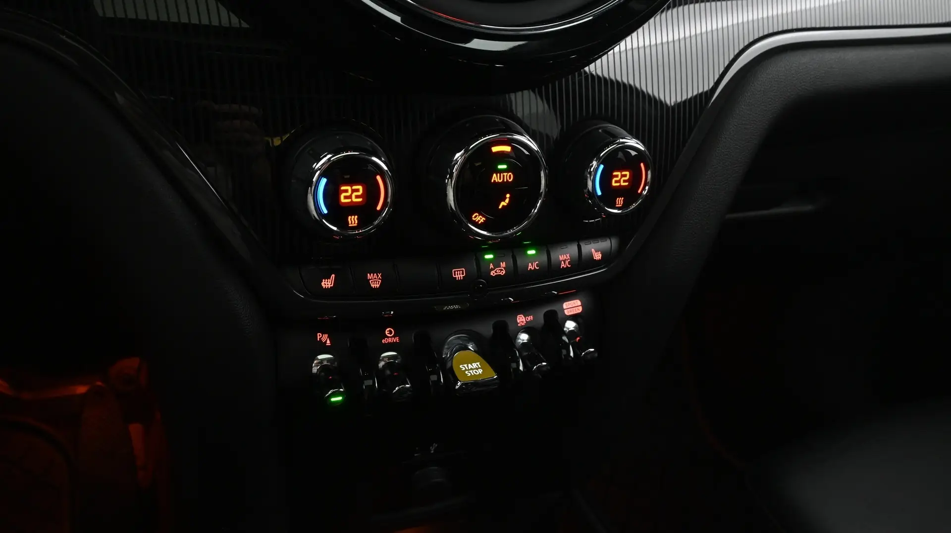 Car Image - 4KFSZ8nj8iIPlmlJsy7m5D