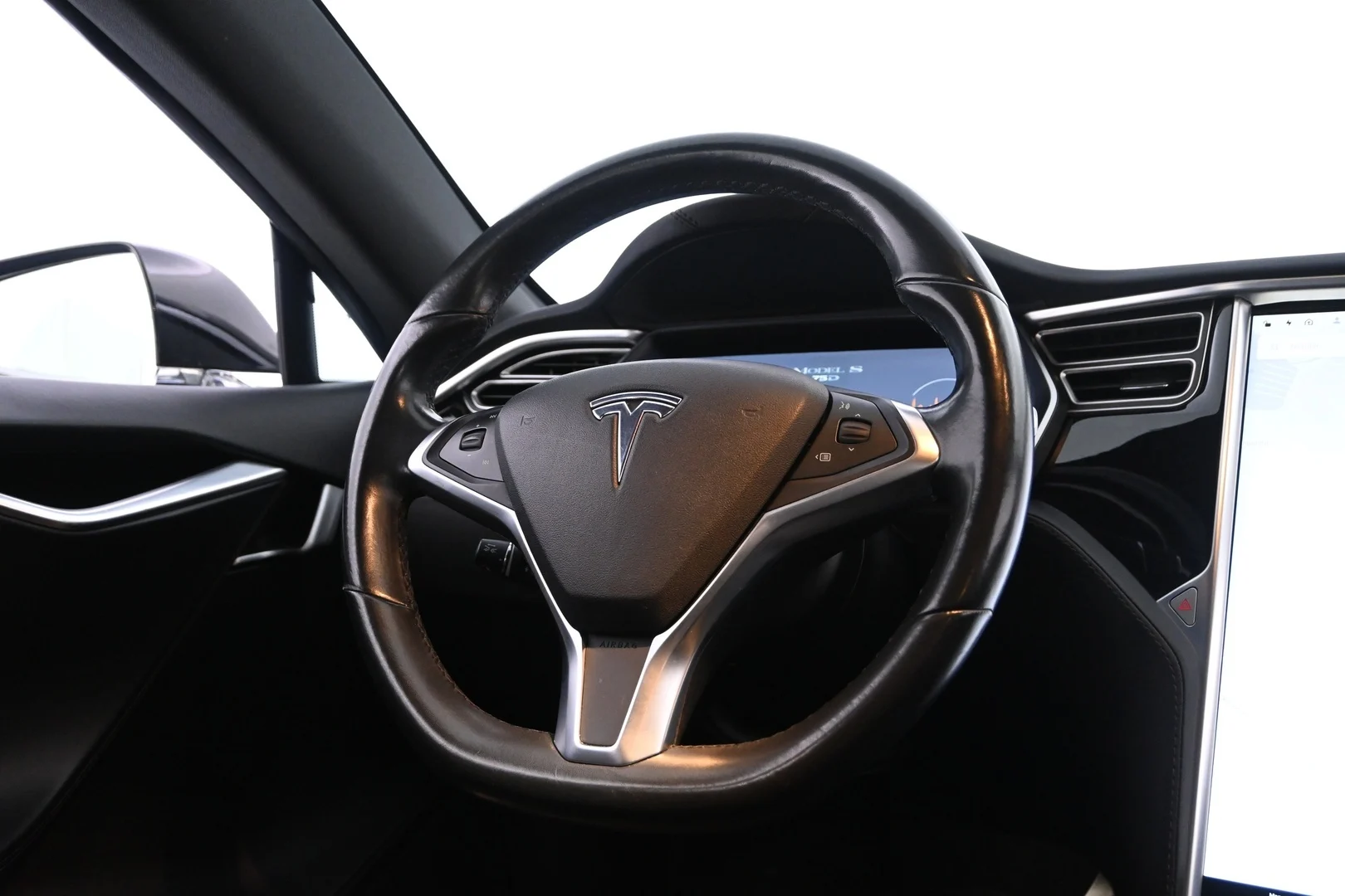 Car Image - 12vMNPaKT7uRSKqpDzD4jy