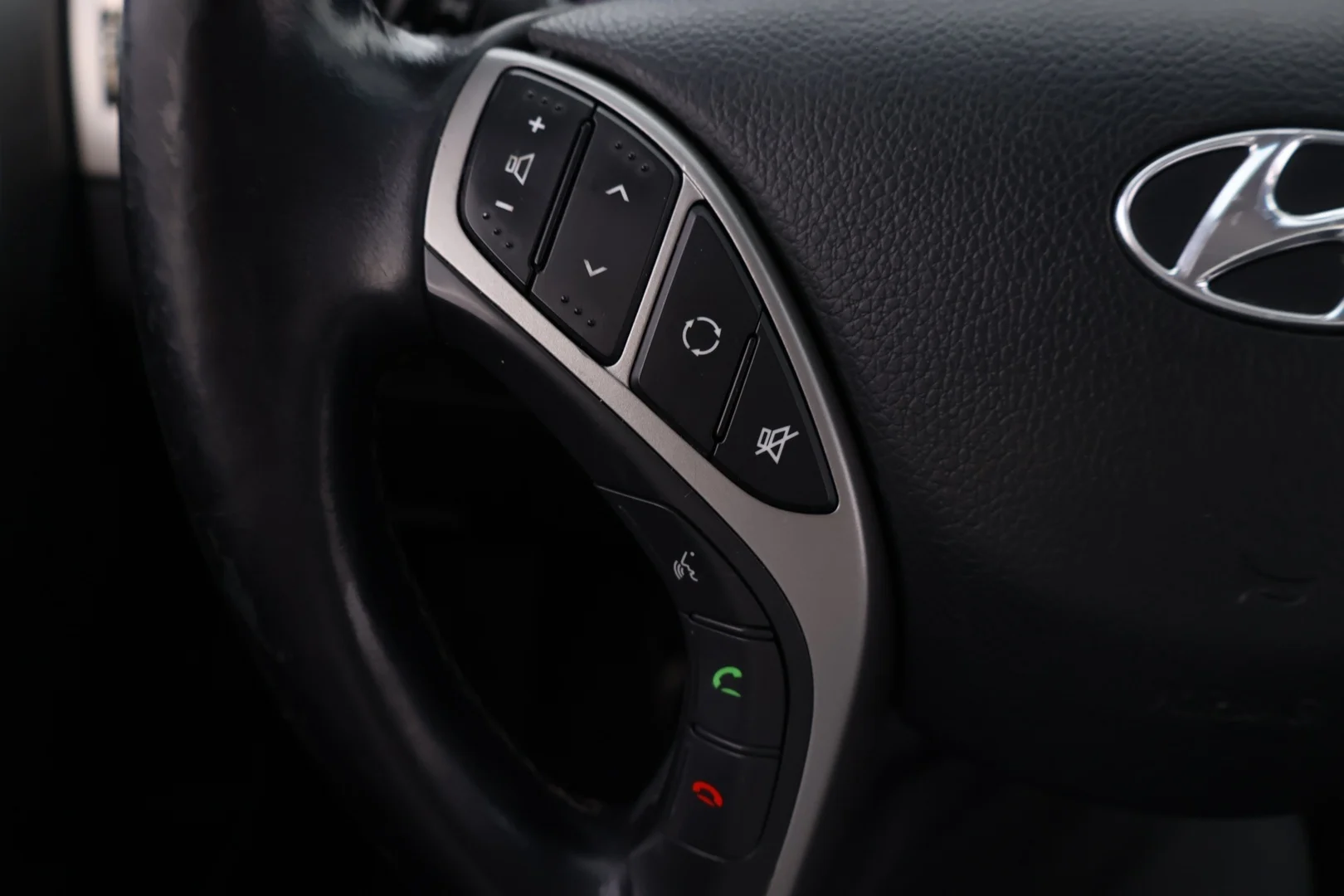 Car Image - USZcLpdPufuz5yi1TlbHN
