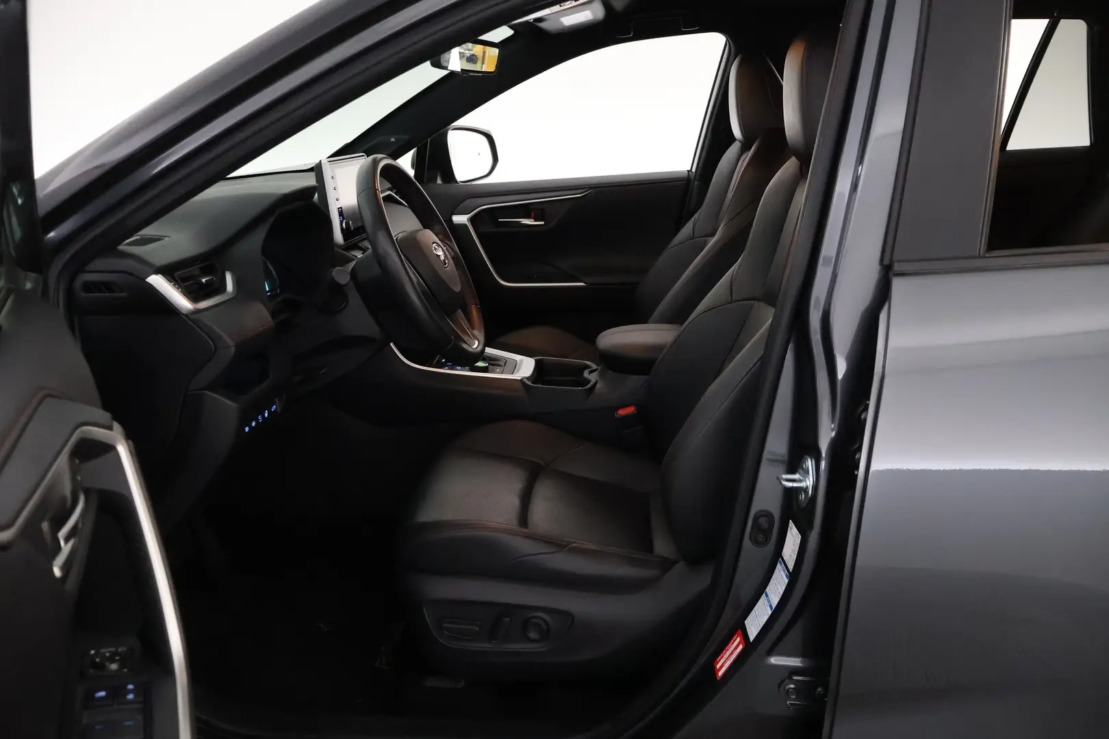 Car Image - 3iFoBZbzWo5nheS2Wk9hLt