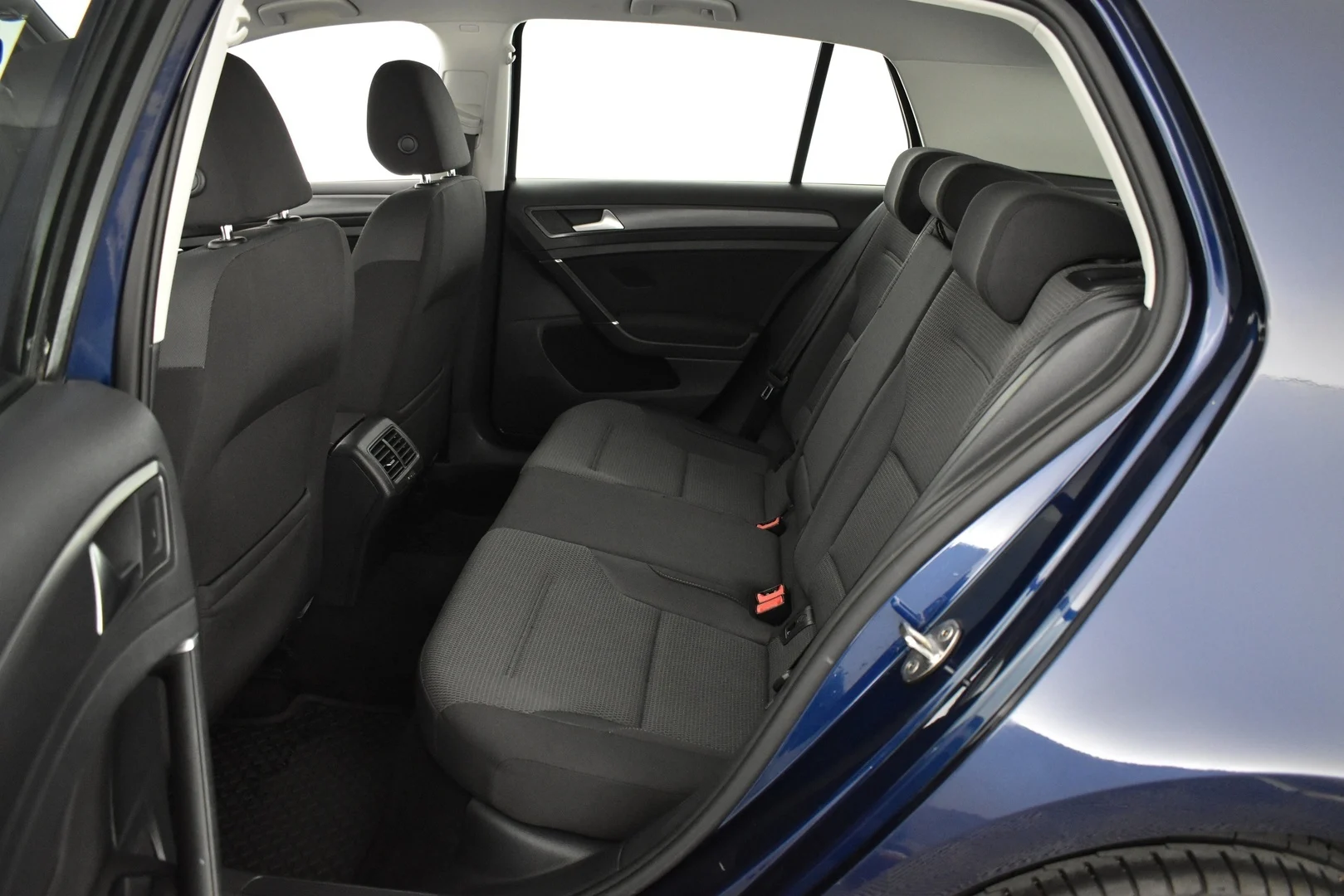 Car Image - z00aQuFBCkEQkYz50aWna