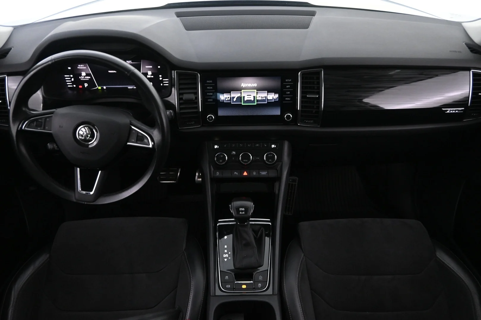 Car Image - 1Y4iDyslS0i4sURLlJblEF
