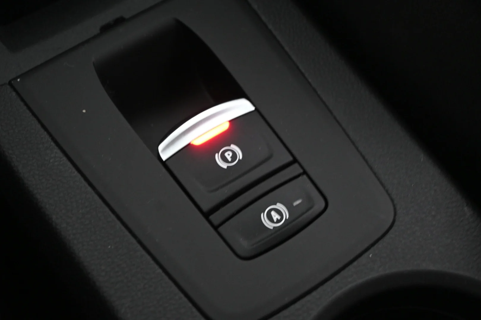 Car Image - 4qyBwgZnRXf71UEvsLZ6Xa