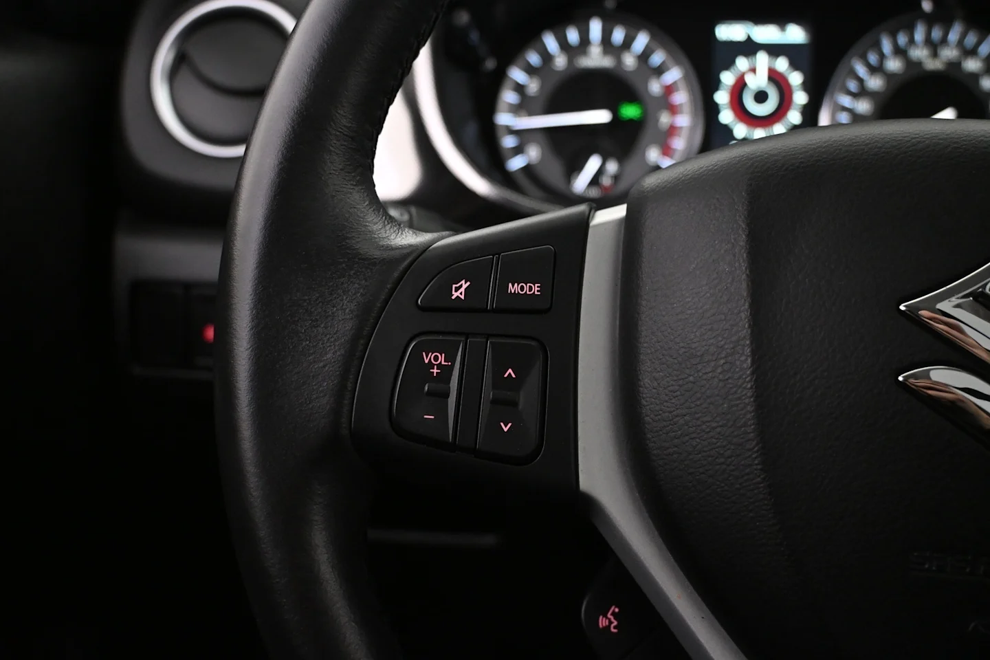 Car Image - 393NHazMXLg35TceCa4sGV