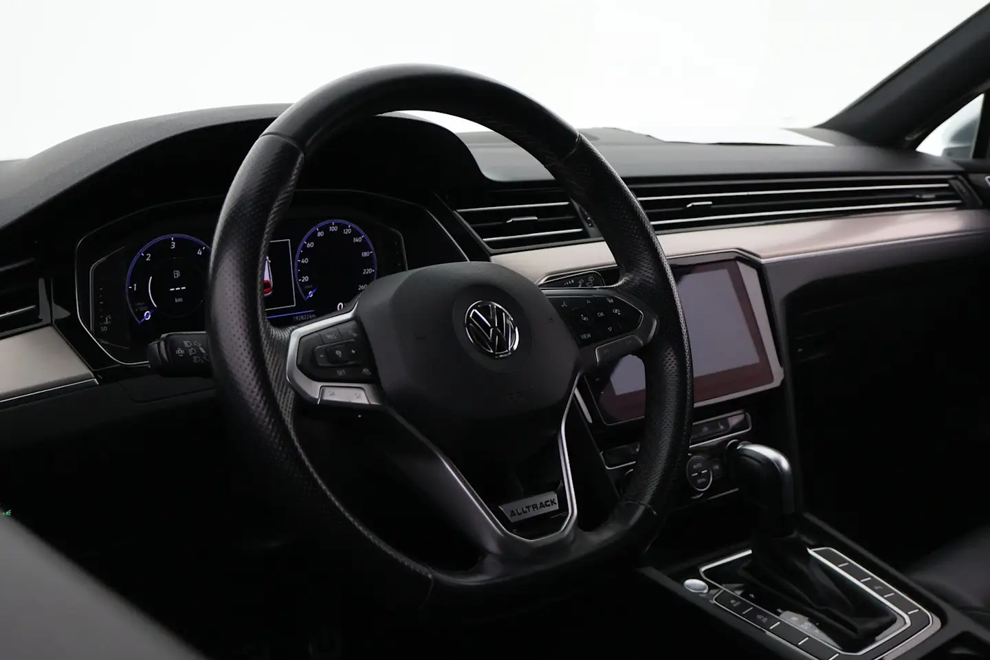 Car Image - 5E5lq648n4pISDLD0Ks7rV