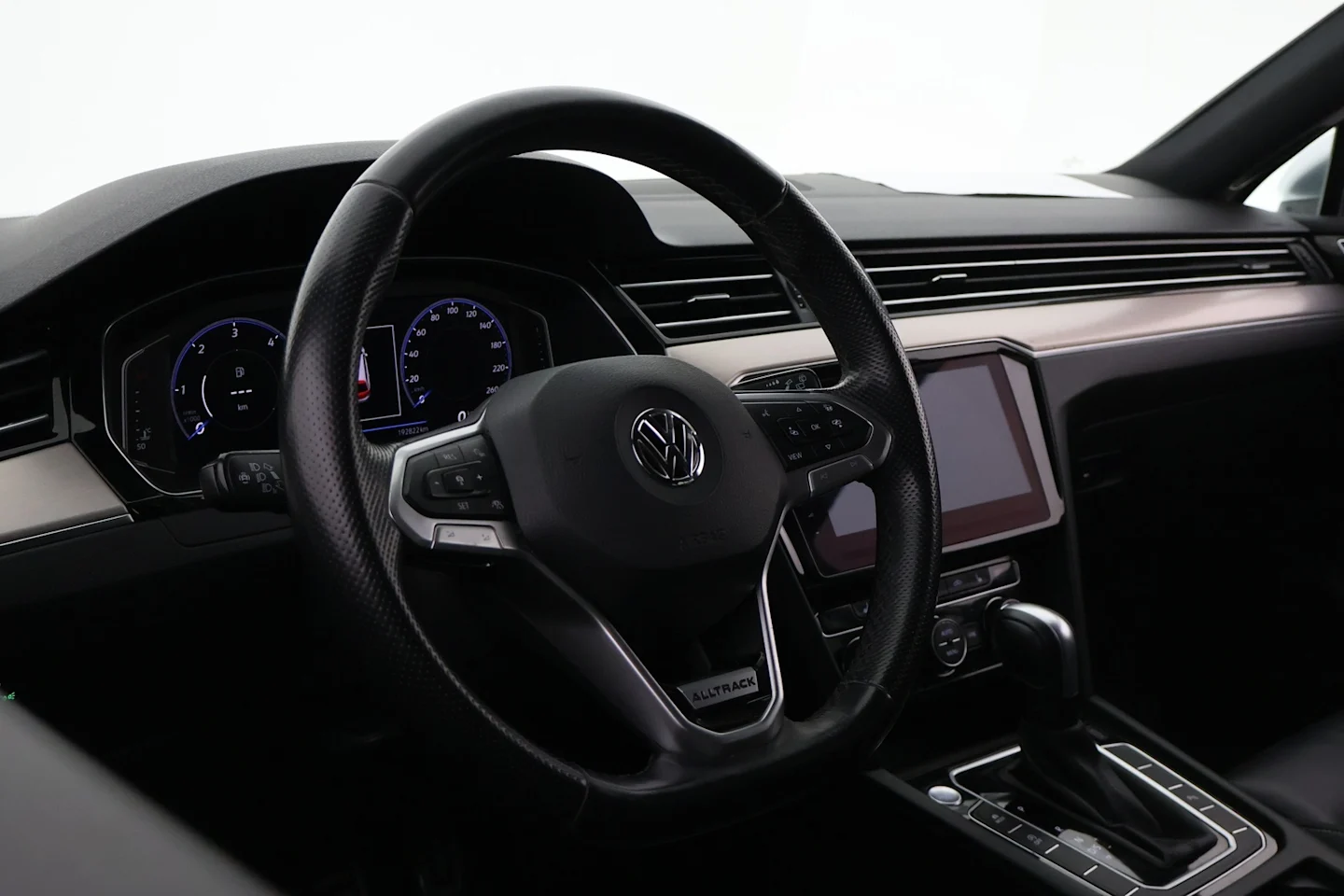 Car Image - 5E5lq648n4pISDLD0Ks7rV
