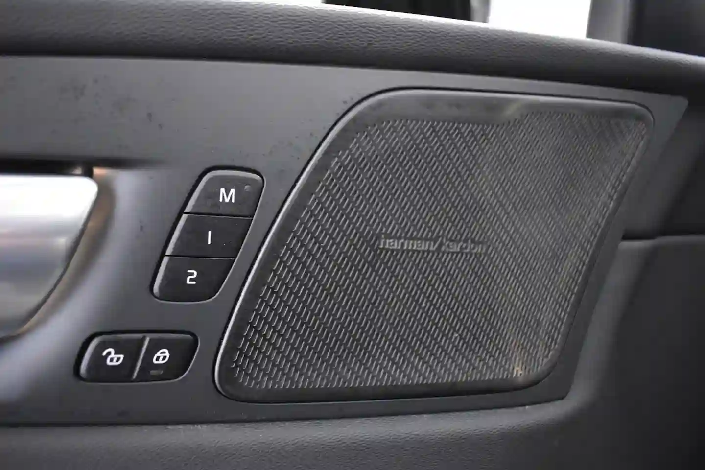 Car Image - 2l8zWTFjzxPQ4ene4M9Mb1