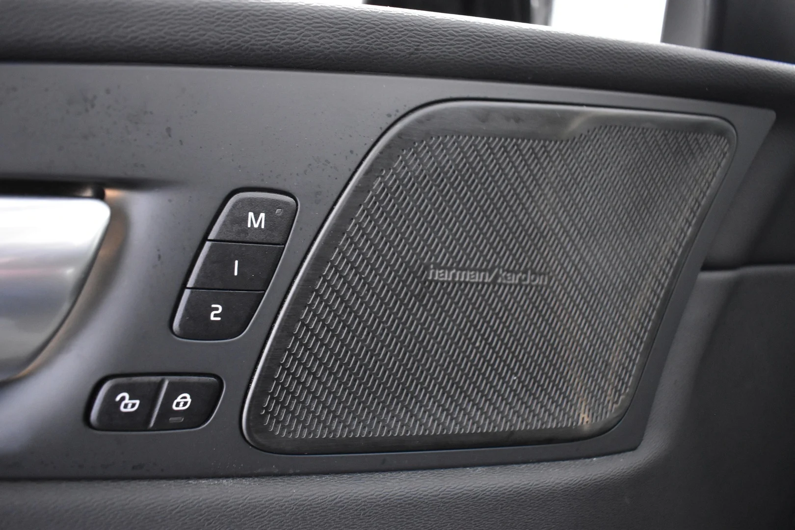 Car Image - 2l8zWTFjzxPQ4ene4M9Mb1