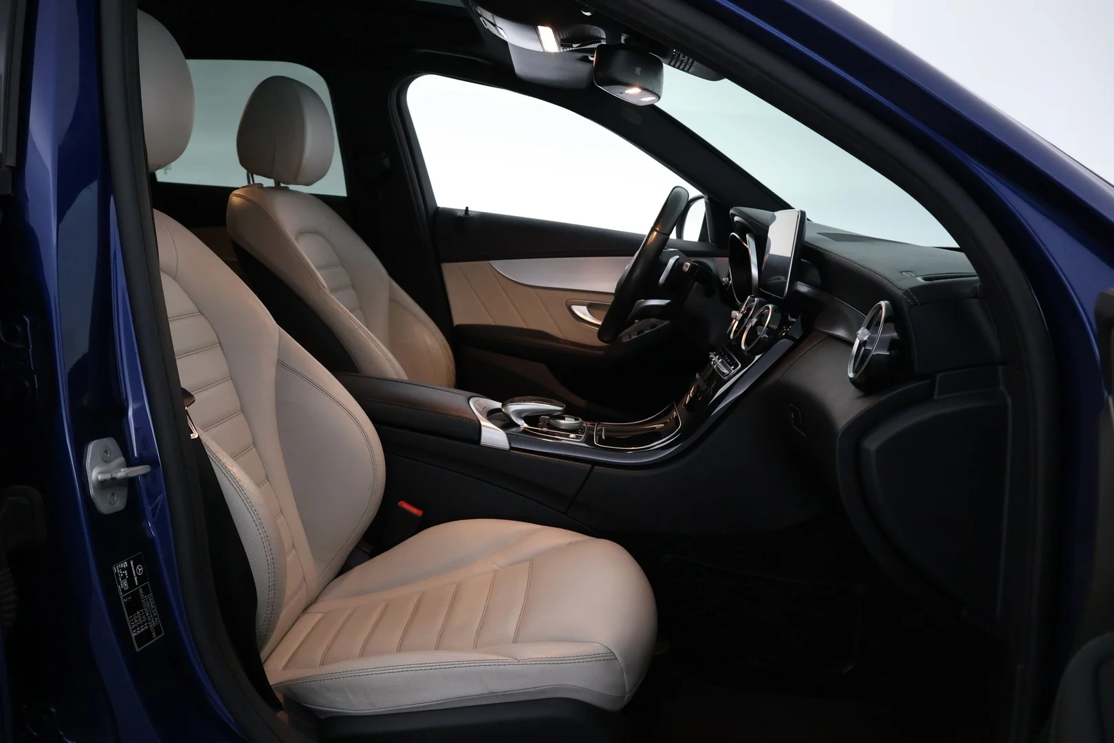 Car Image - 2nfyo82dJrq9ys1f7YATVp