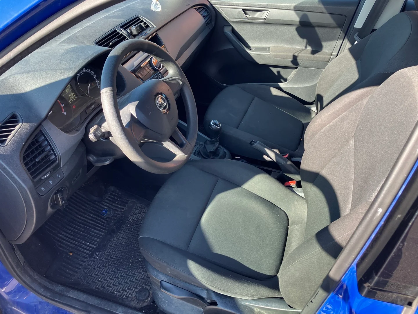 Car Image - 5d8wqWPp0L5jxk57vtWTFI