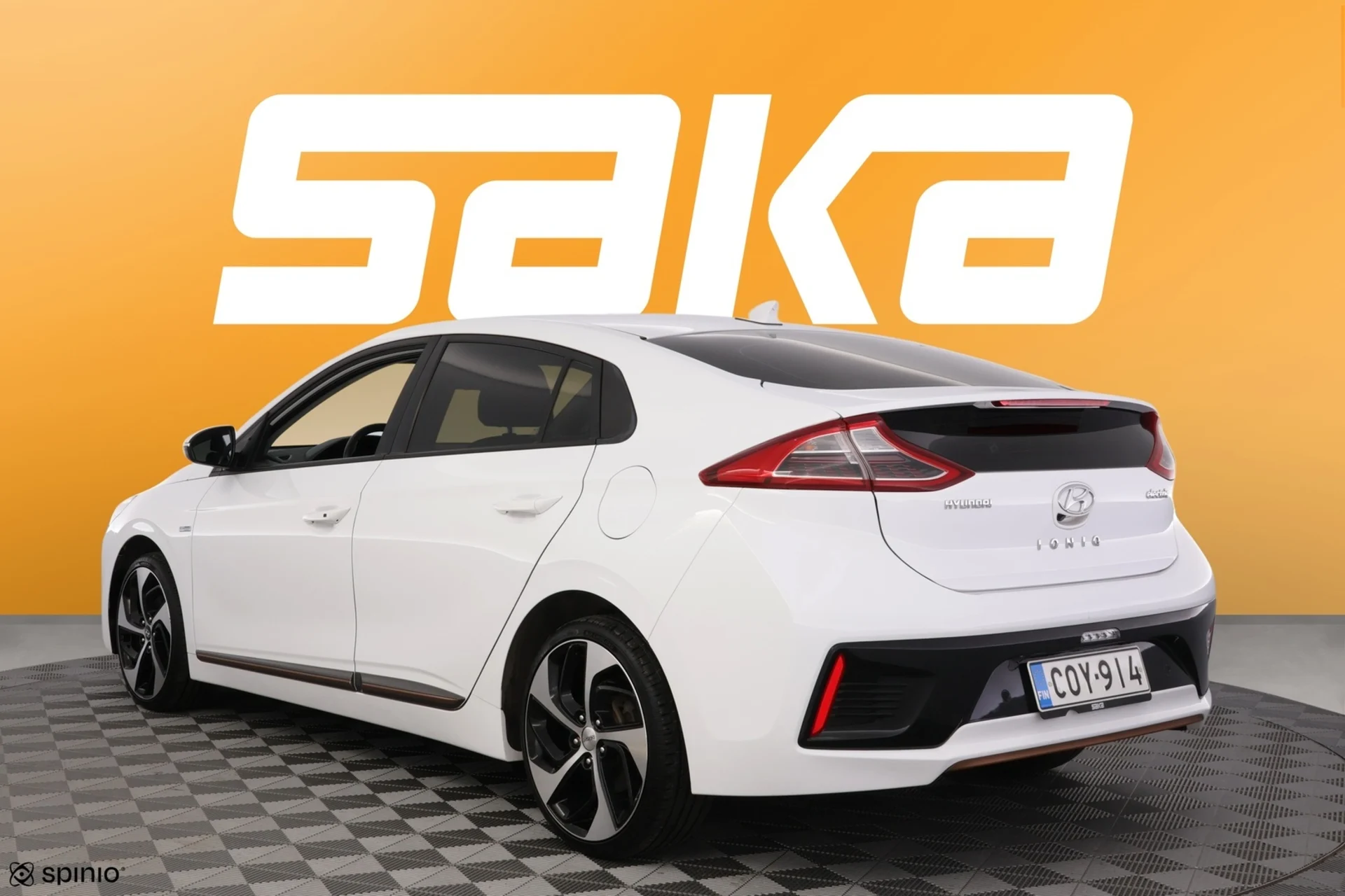 Car Image - eacp2xgaY5VYMUVGg7vHZ