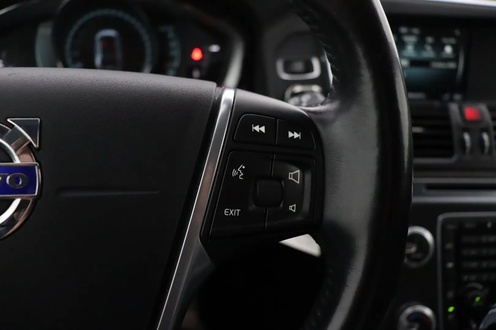 Car Image - Ykogi3JKwO6VSksapfAoc