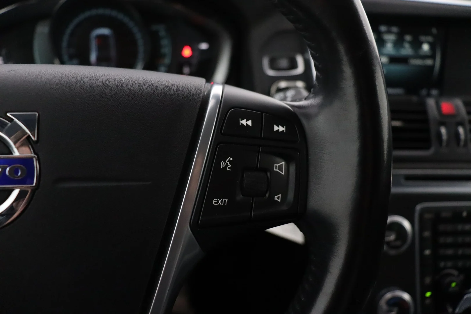 Car Image - Ykogi3JKwO6VSksapfAoc