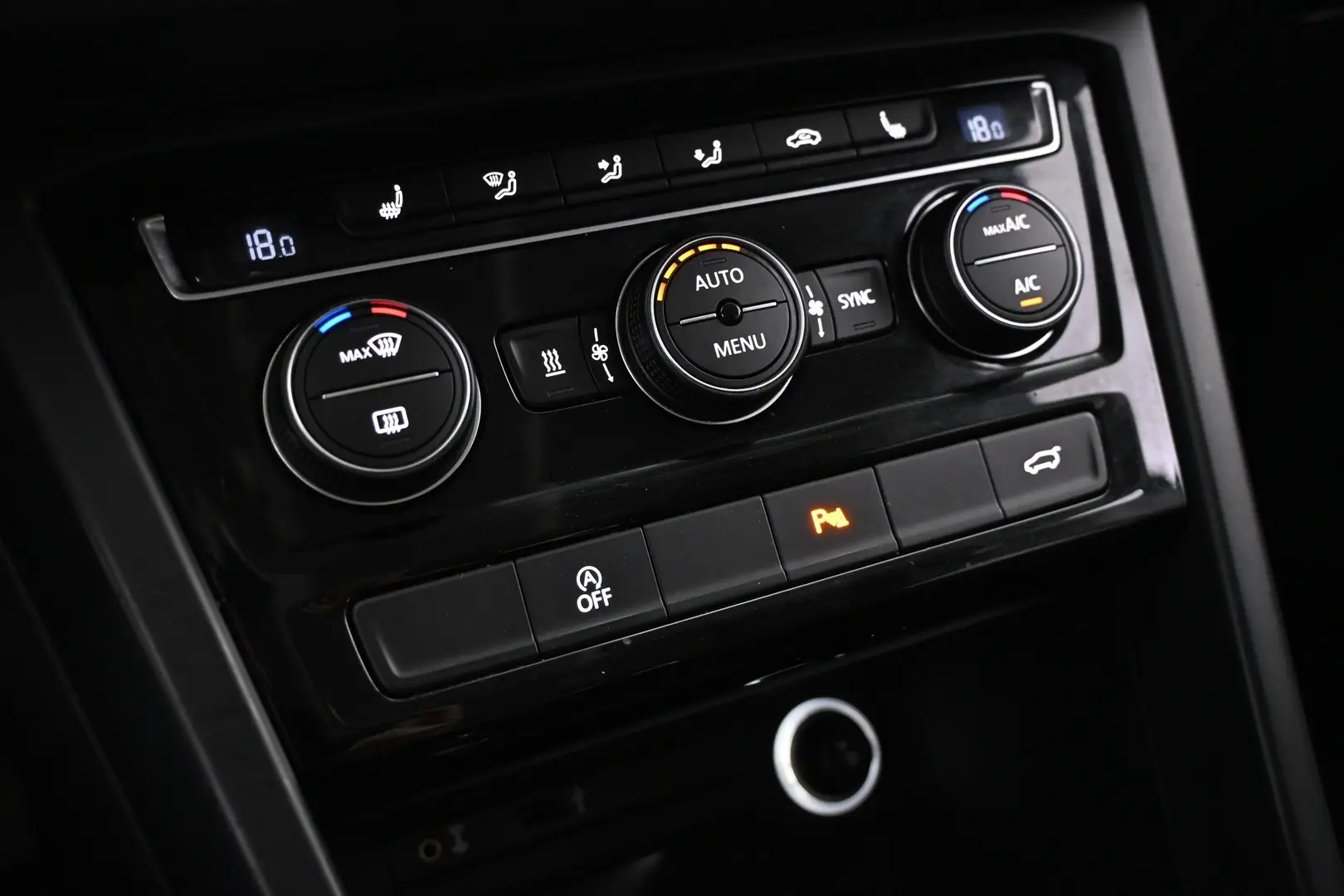 Car Image - Q2BXNQbIqW5plPjr7lXbn