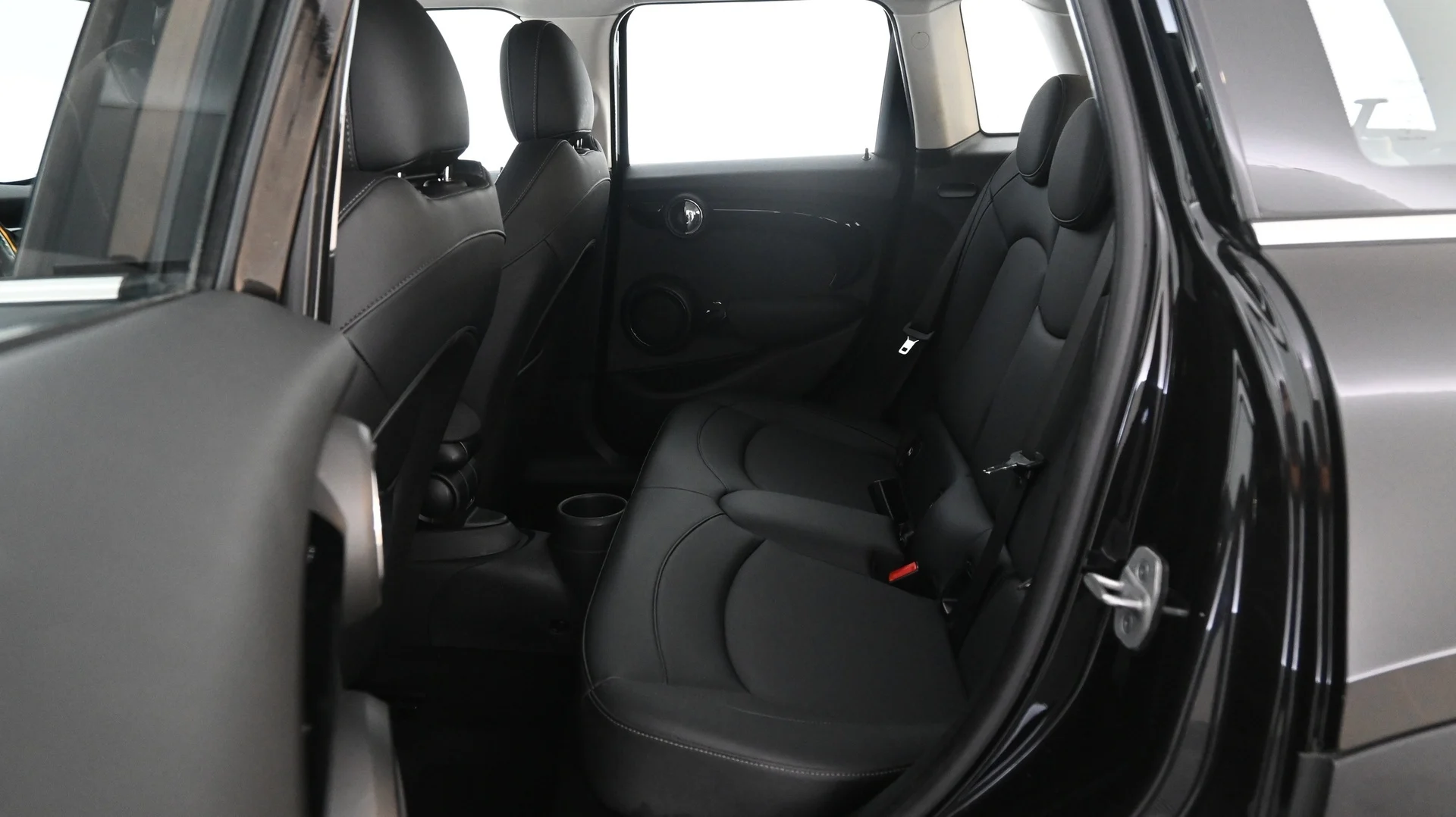 Car Image - 3LUplsOJGpRtiVZJEsL2nr