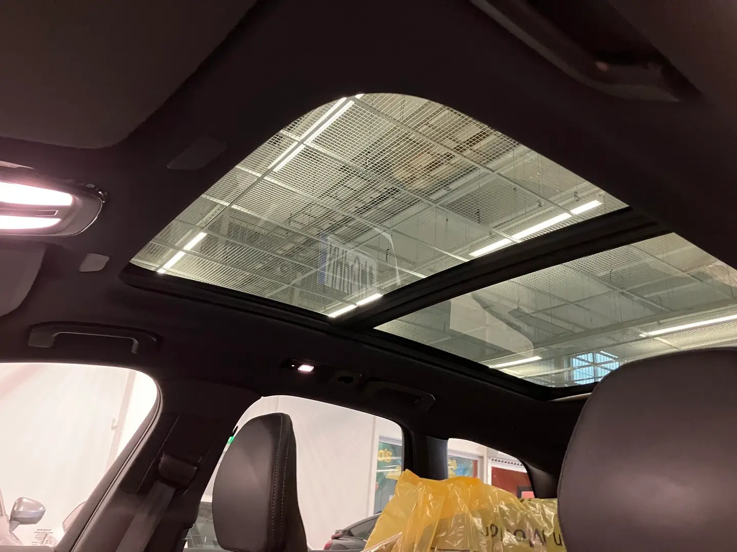Car Image - 5BK2n8XCIVNUuKxmGm0IKX