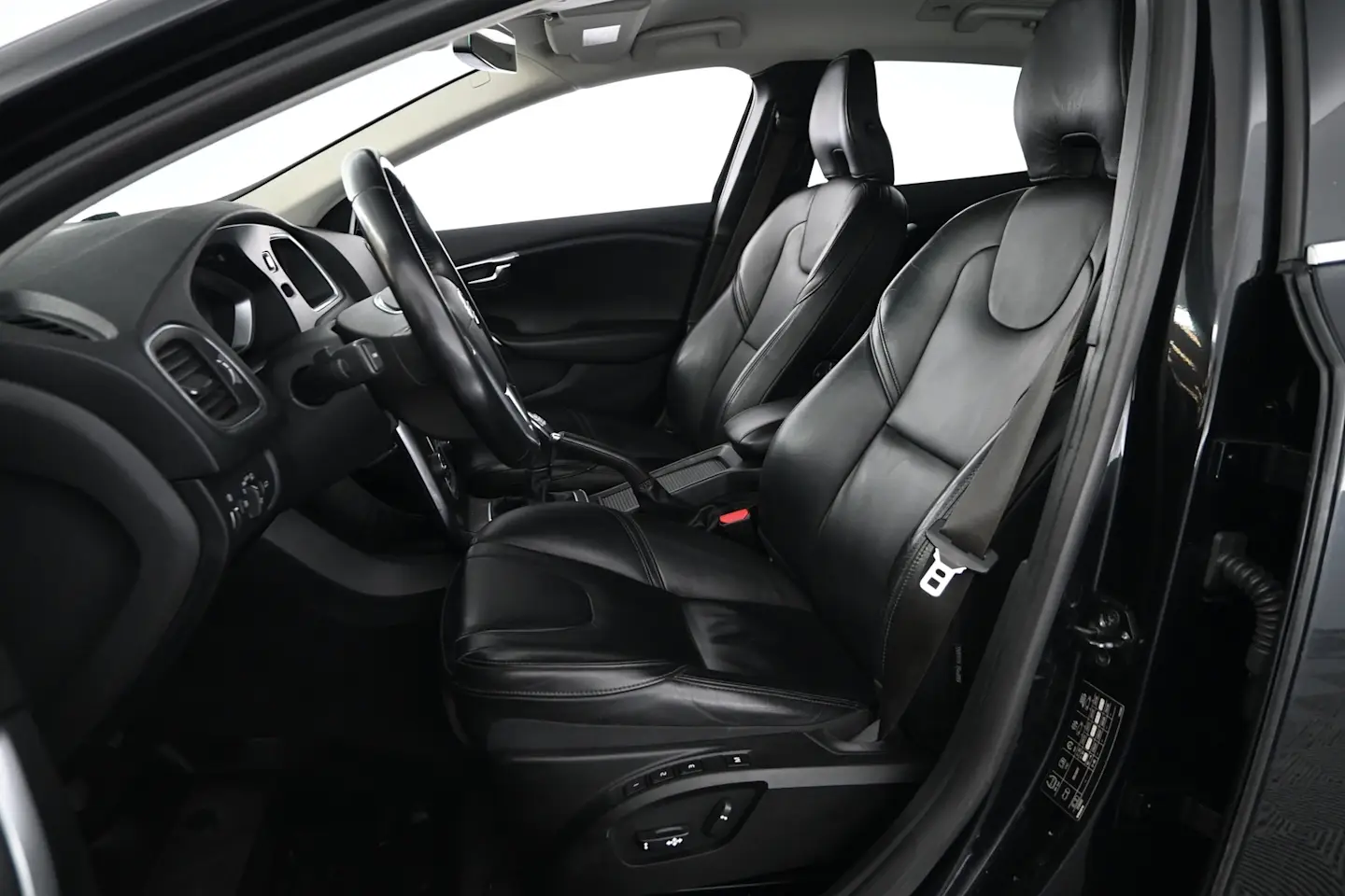 Car Image - 18dNbRg2yOPpUrLEi9sbYq