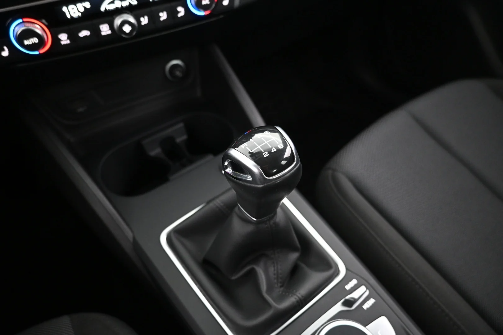 Car Image - 6cKqnYwE30jjVfNRVbUqIG