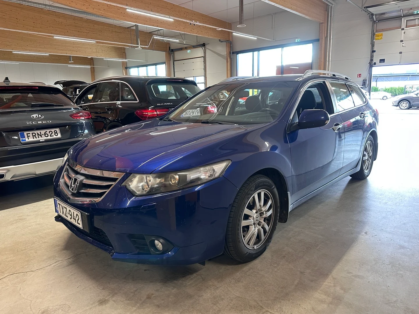 Car Image - 6koRiK4FeN4qlvgSlSIhZm