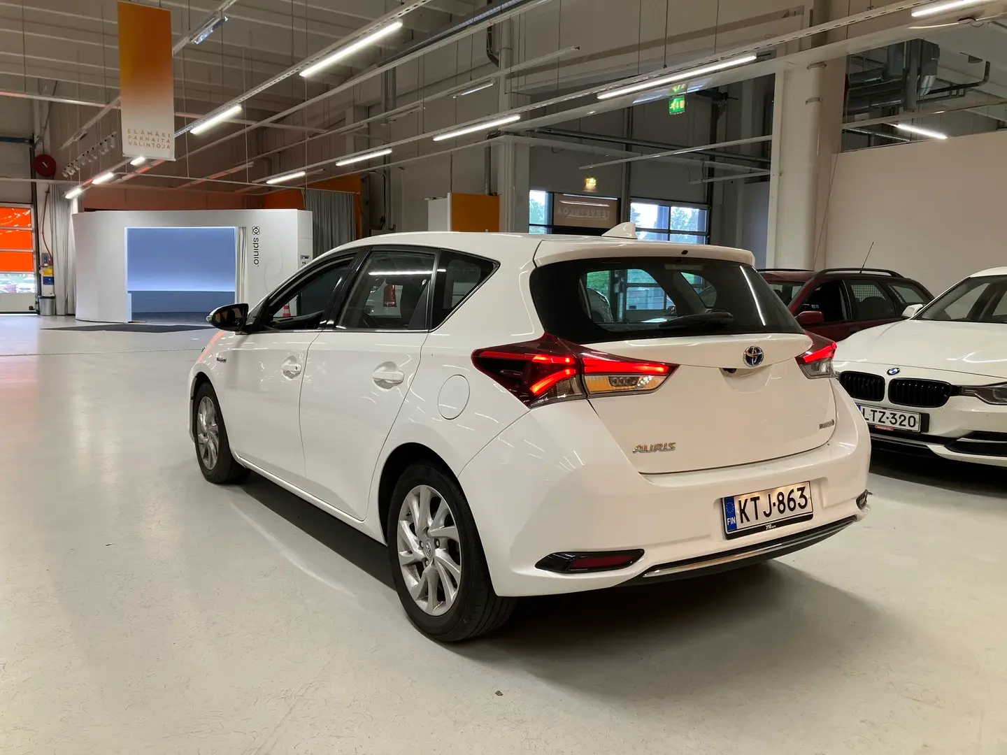 Car Image - 6iGRdoO4QLL6ocuPkFvq2E