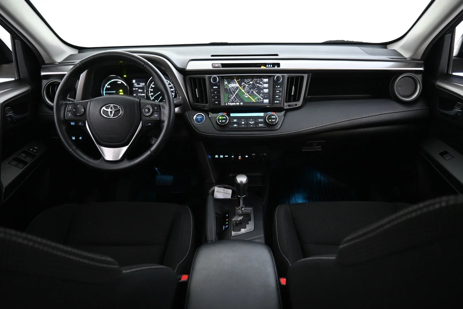 Car Image - RyOYXlLZwPC0aTGEDP7xU