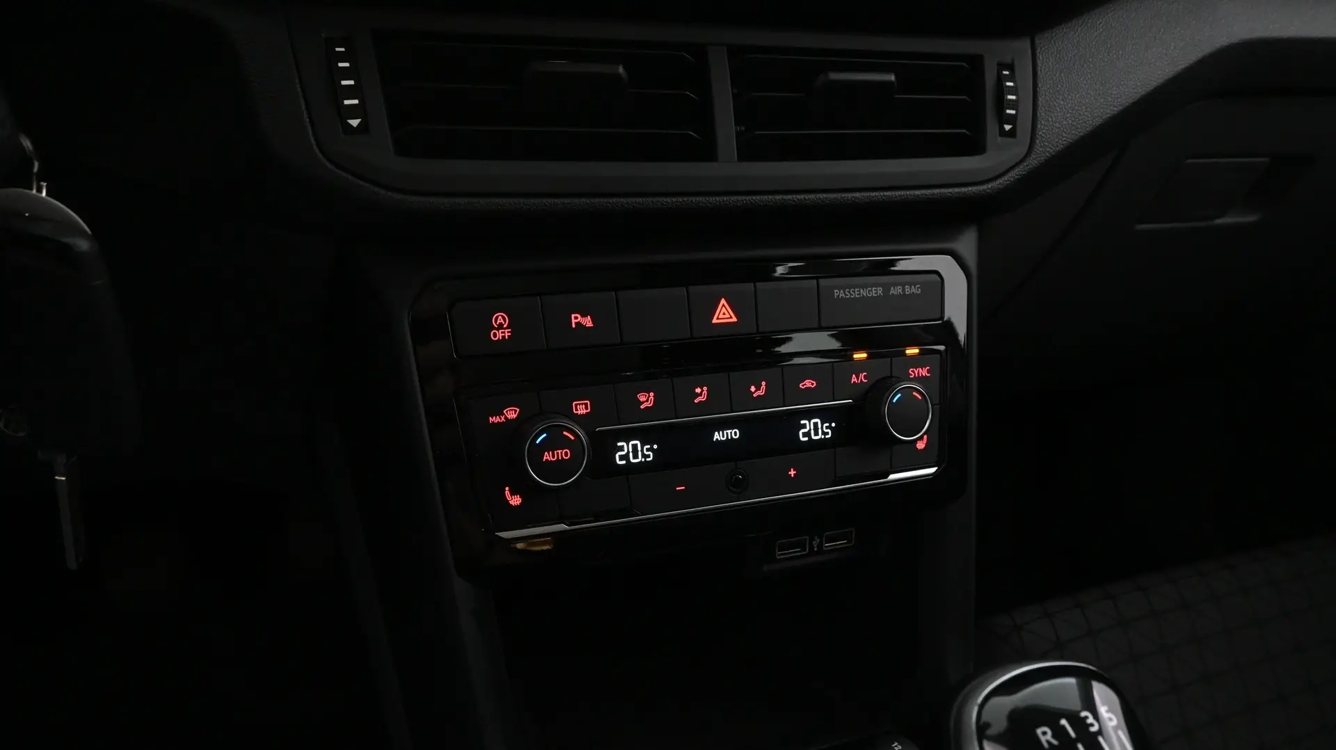 Car Image - 3vM6JE94FFzkENEtg7LCd9