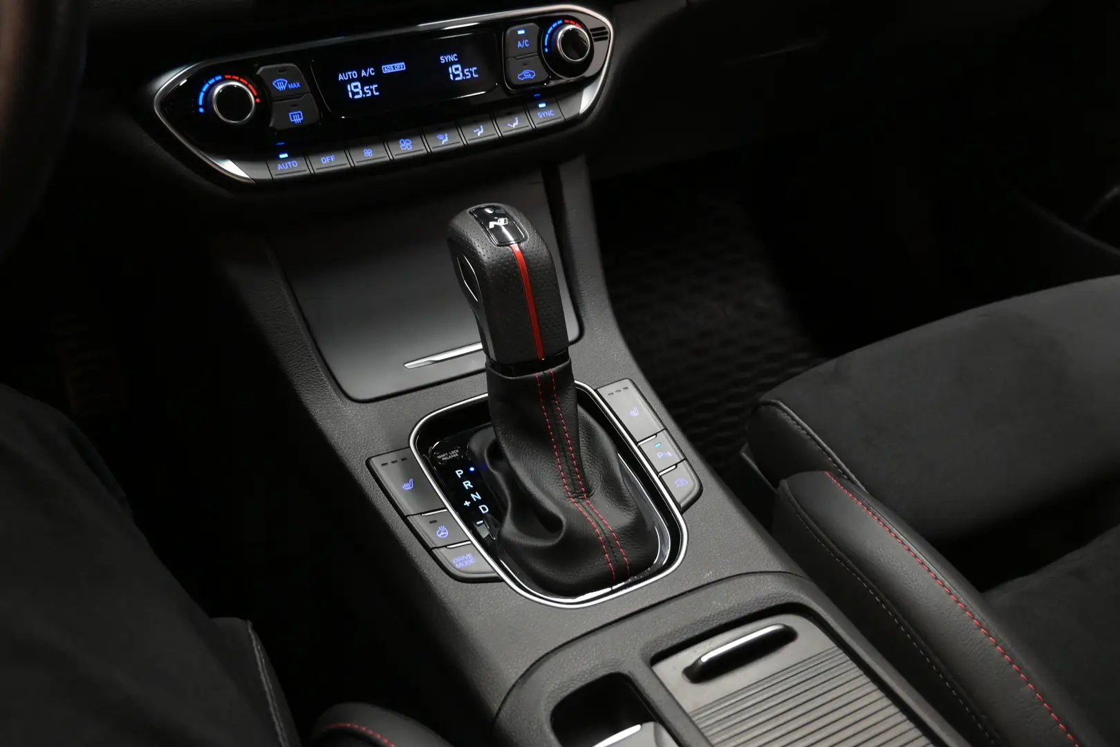 Car Image - 1uFz45u47rCosbxIWG1mxH