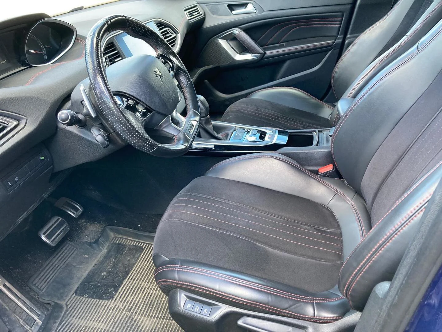 Car Image - 6PwdQOYWZ1UAkH8EaUP8uV