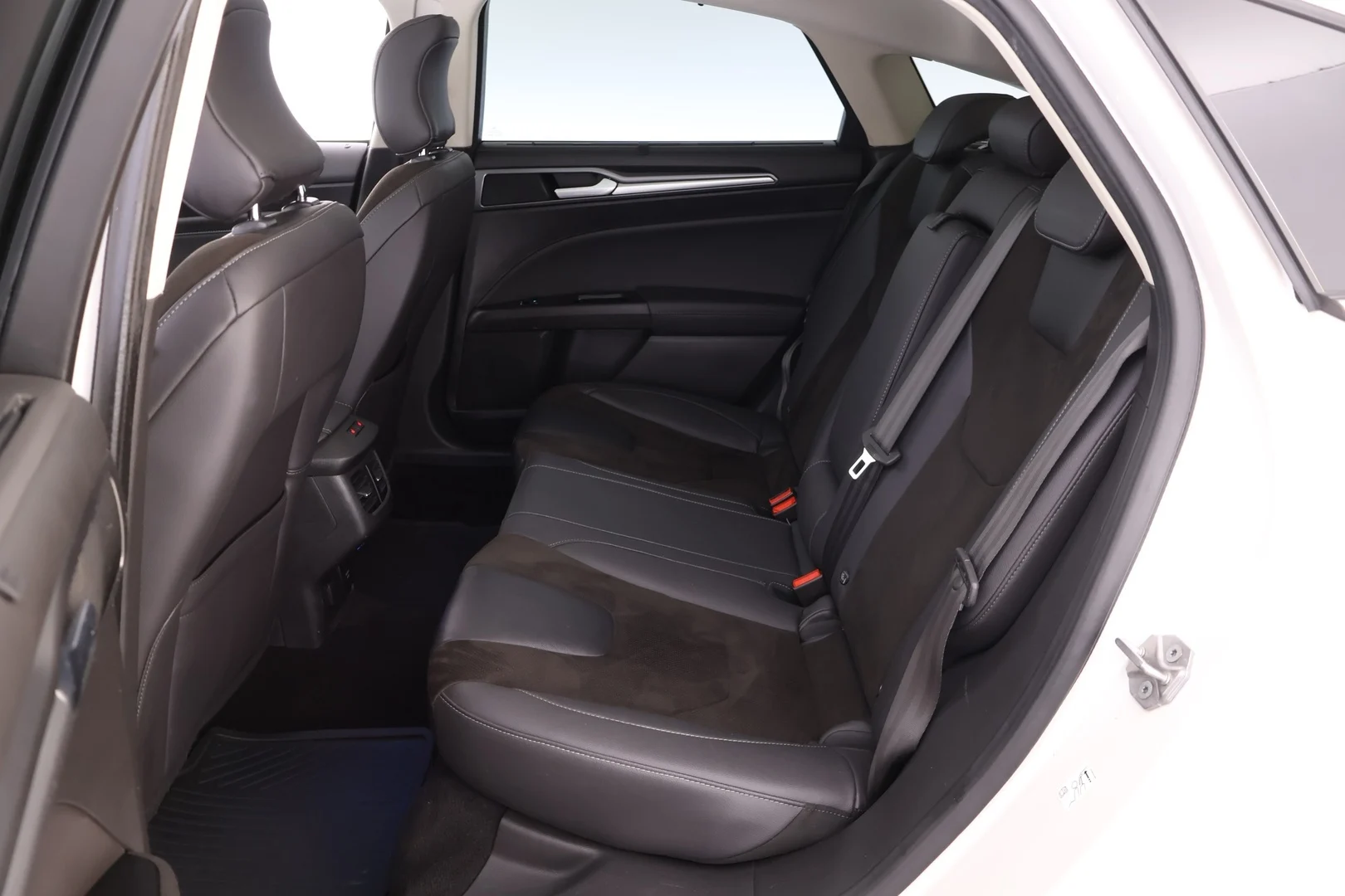 Car Image - 79u3WsASrFVPhsxDAAvxTt