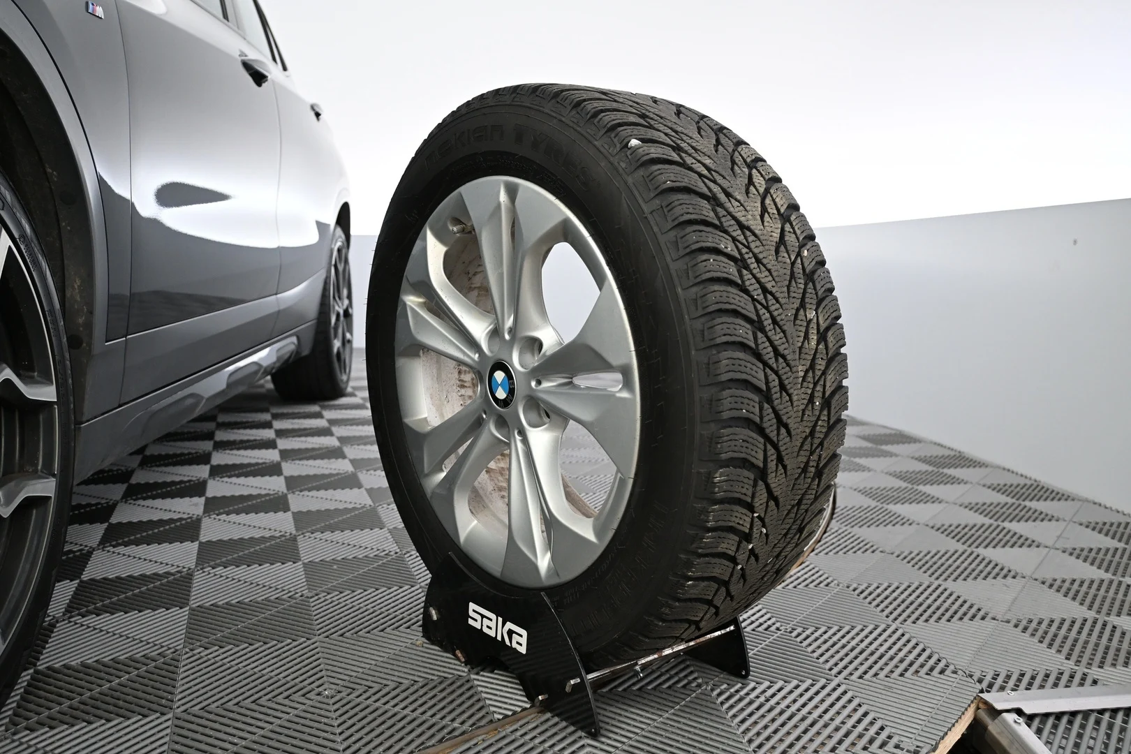 Car Image - KMLe0rxw3n0aFrmOKxadR